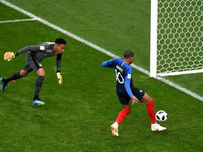 Франция победила Перу со счётом 1:0 и досрочно вышла в плей-офф