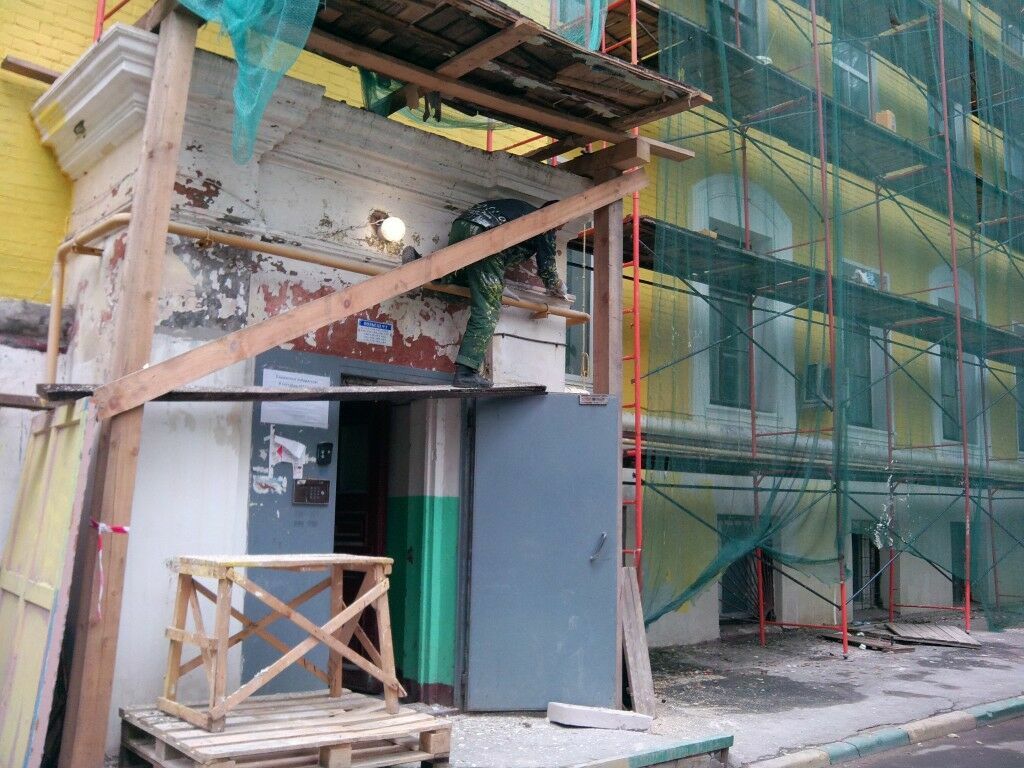 Субсидии на ремонт дома к ЧМ-2018 хватило только на фасадную сторону