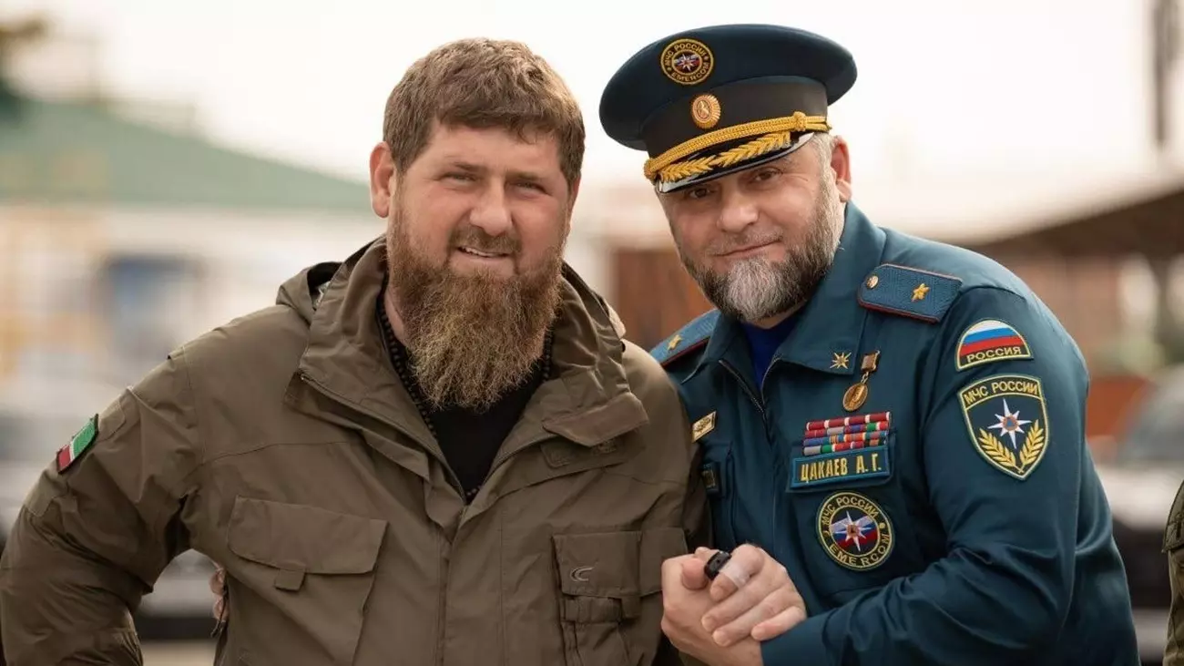 Кадыров, обращаясь к властям Дагестана, призвал «гнать с треском» из органов силовиков, задержавших чеченского чиновника