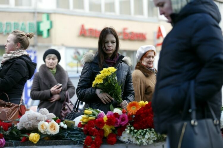 Москвичи организовали мемориал в память об убитой няней девочке