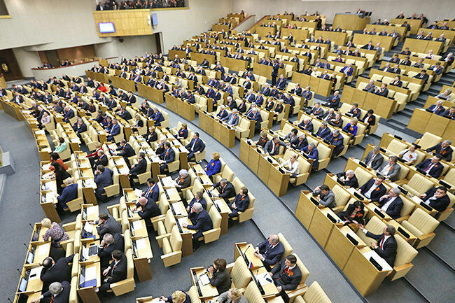 Госдума одобрила в первом чтении закон о наказании за соблюдение санкций