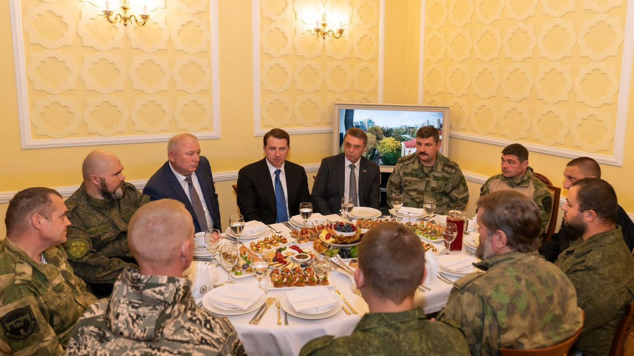 Встреча мэра Сочи Алексея Копайгородского с казаками – участниками СВО