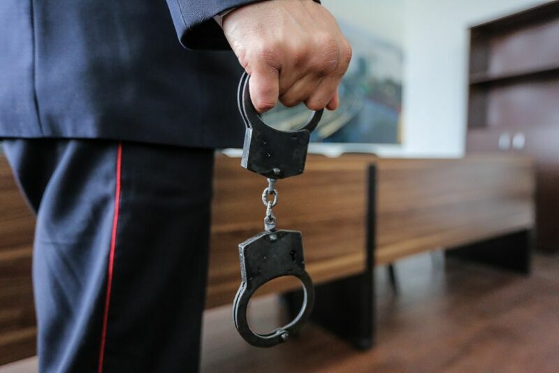 Кемеровский полицейский продавал адреса родственников умерших ритуальным агентам