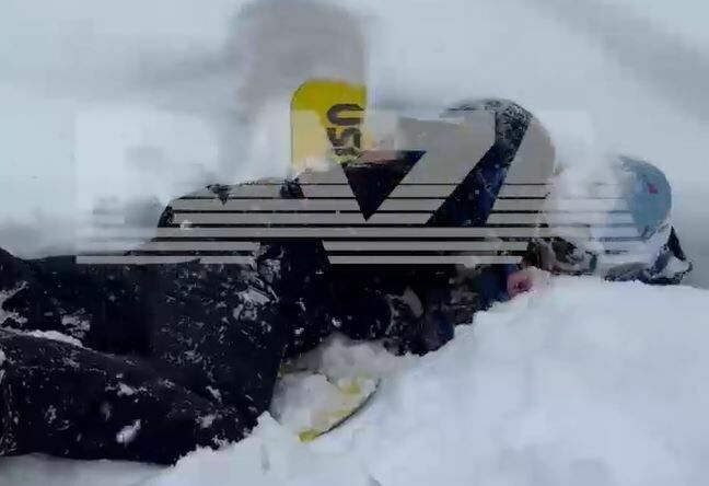 В Сочи сноубордисты спасли упавшего в ущелье мальчика