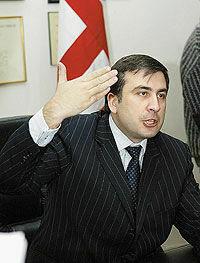 Саакашвили высылает главу российских миротворцев