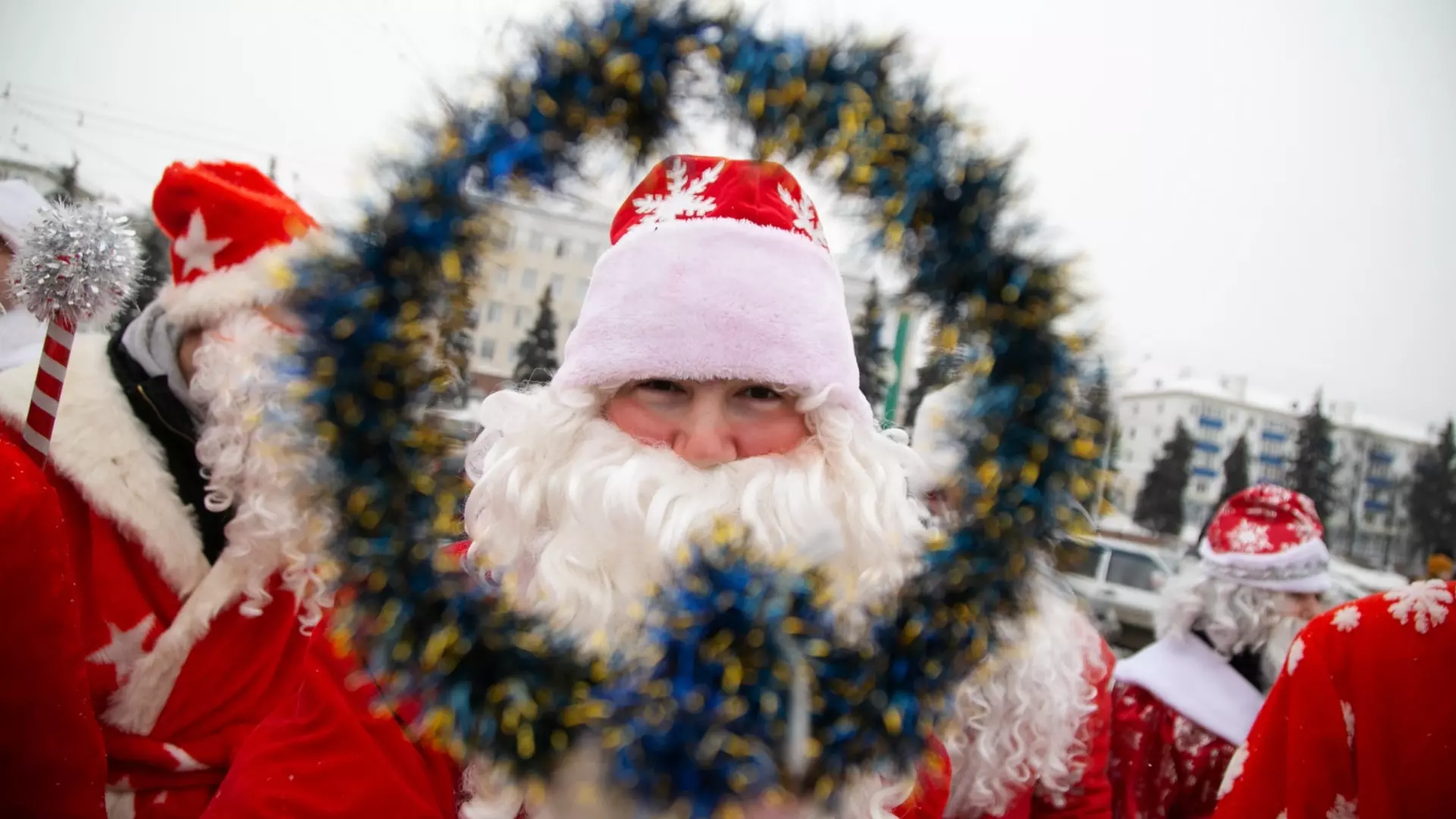 200 тысяч — не предел: стало известно, сколько заработают Дед Мороз и Снегурочка