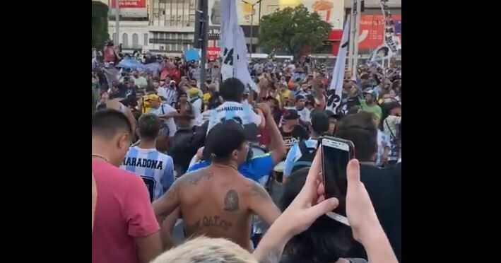 В Аргентине протестующие требуют расследовать смерть Диего Марадоны