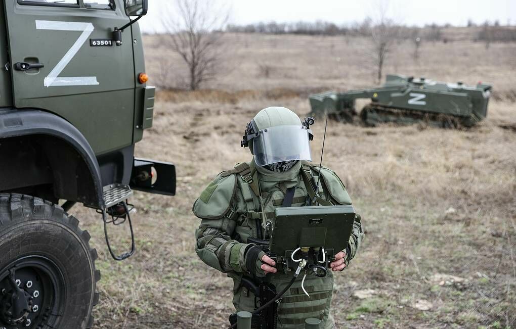 В новых регионах России введено военное положение. Чем это чревато?