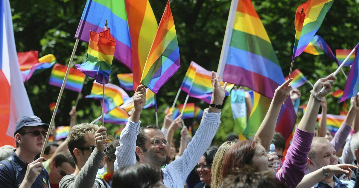 Власти разрешили россиянам провести гей-парад в заброшенном поселке