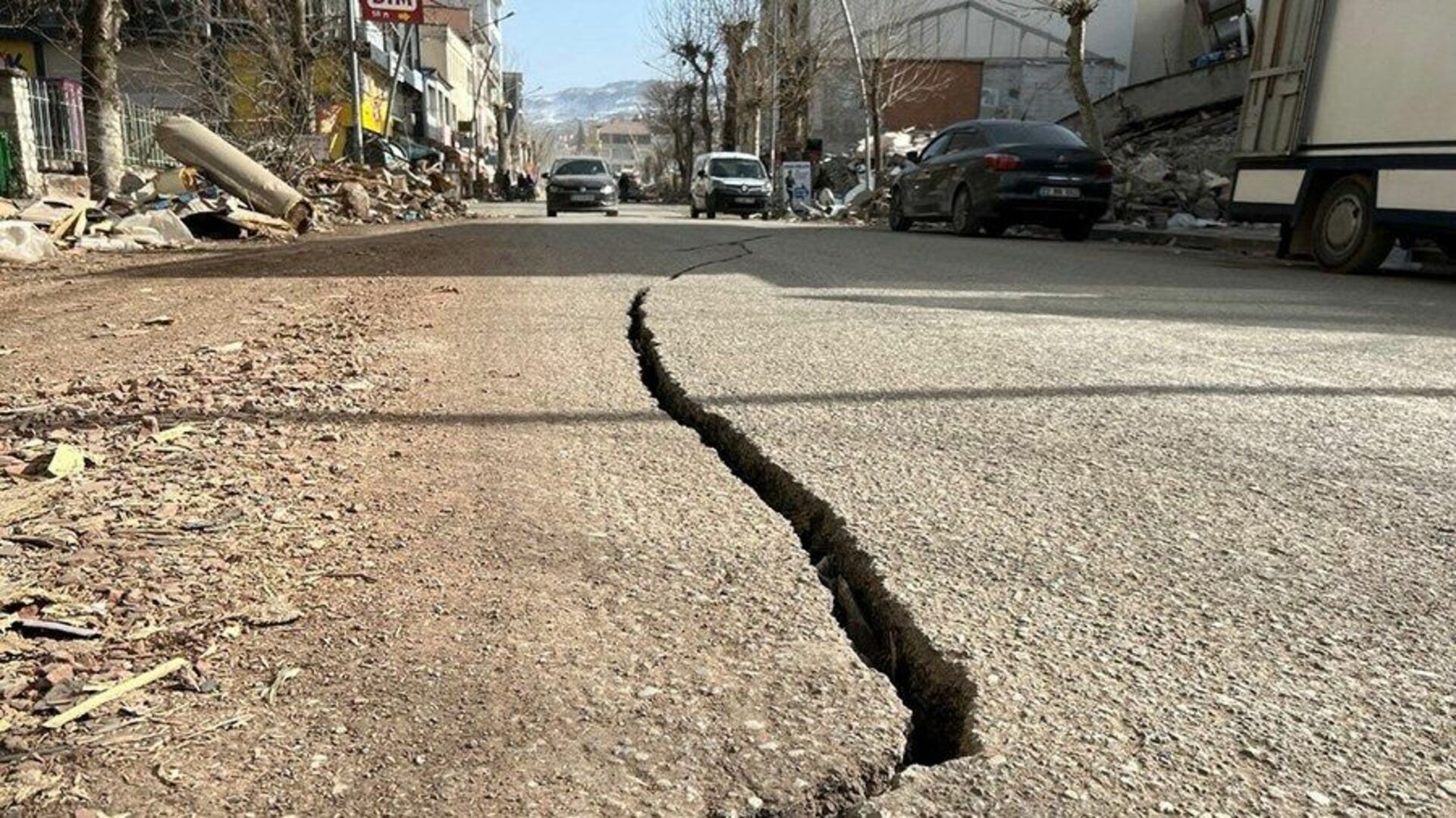 Землетрясение 30