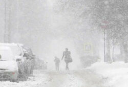 Москвичи не расстанутся со снегом до конца апреля