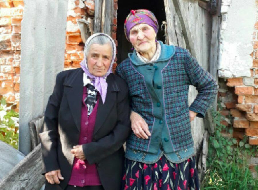 СКР проверит брянских чиновников, отказавшихся переселять двух пенсионерок из конюшни