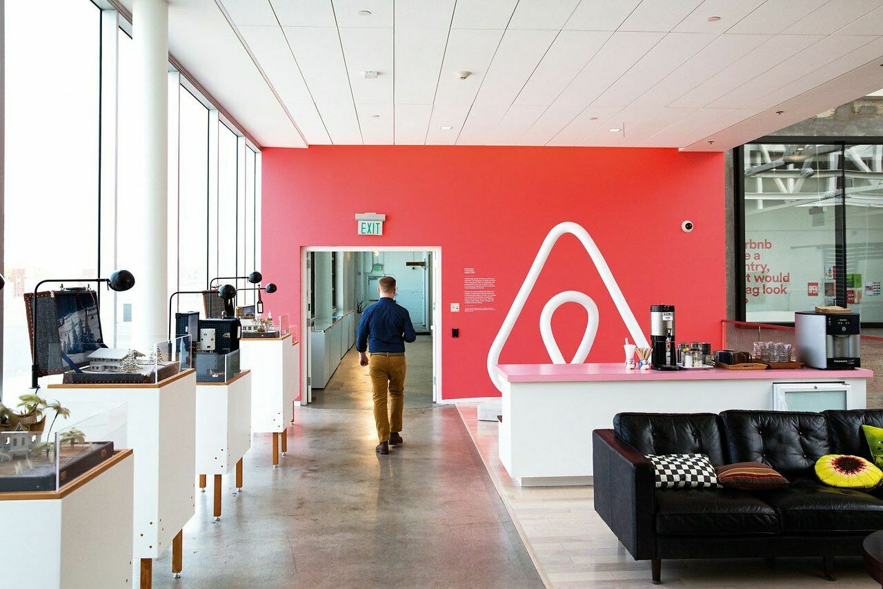 Airbnb запретил клиентам устраивать вечеринки в арендуемом через сервис жилье