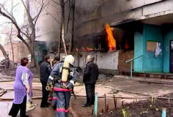Потушен крупный пожар в жилом доме Самары (ВИДЕО)