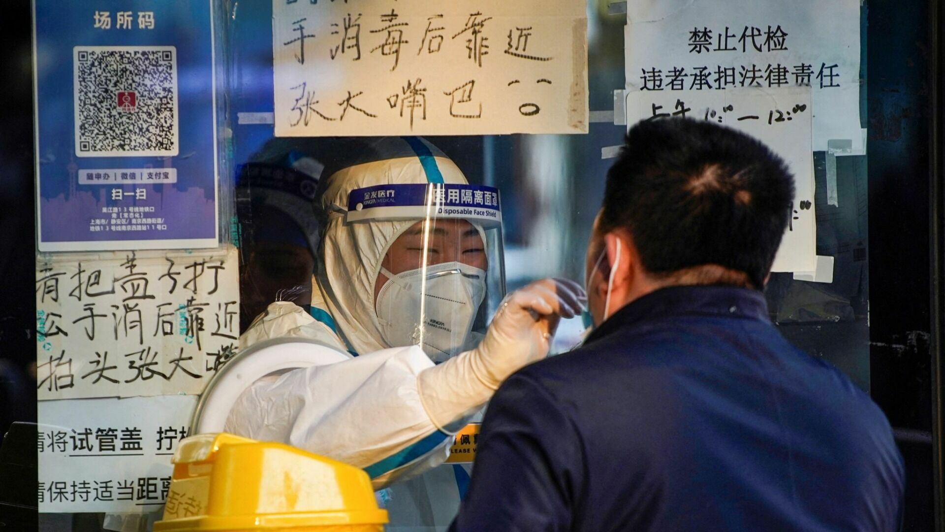 Половина пассажиров из Китая прилетели в Милан с коронавирусом