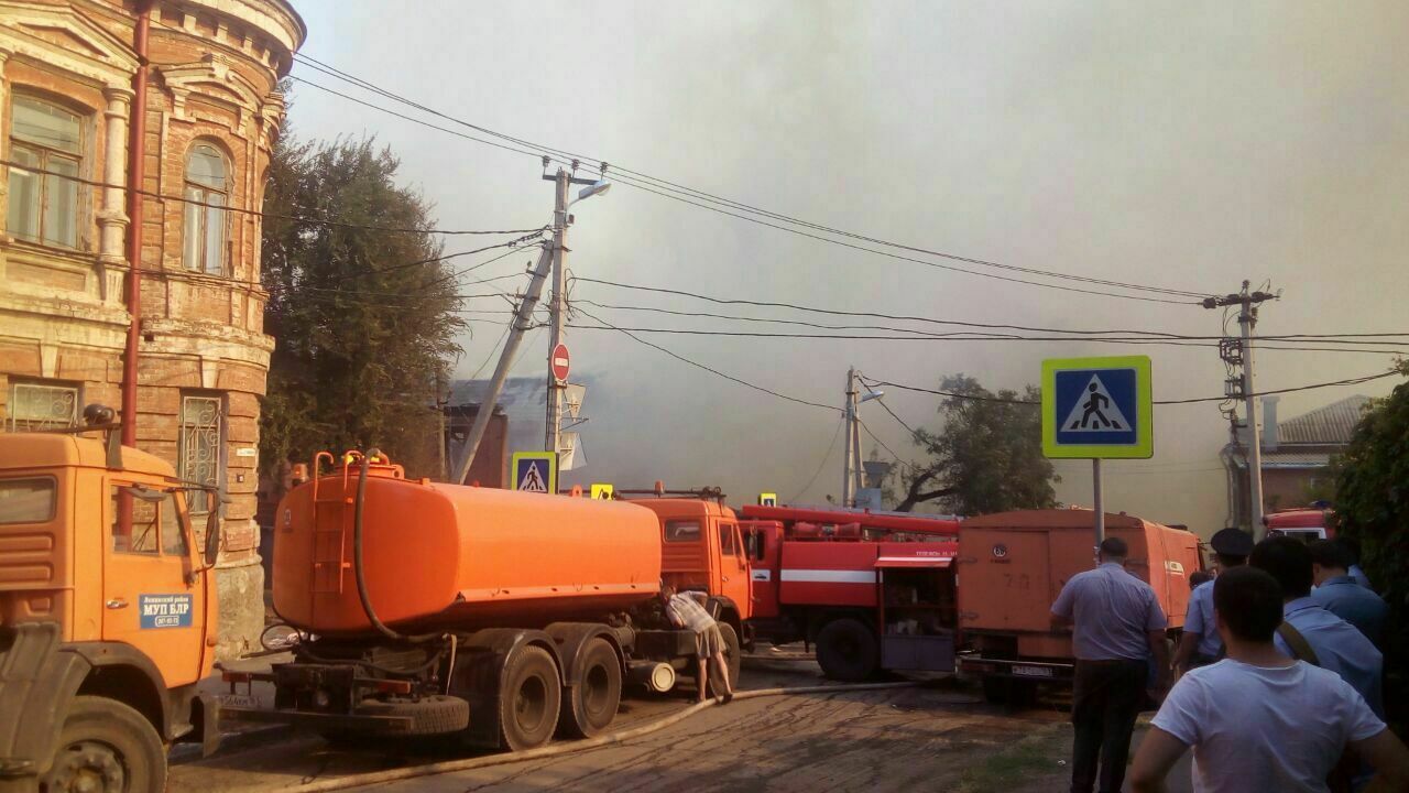 Пострадавших в ростовском пожаре горожан разместят в школах