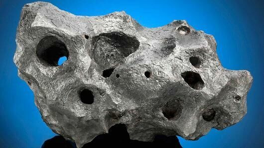 Редкий фрагмент метеорита весом 30 кг продали на аукционе за $237,5 тысяч
