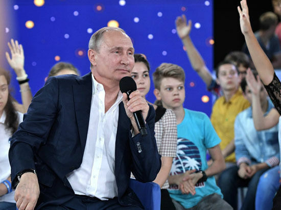 Навальный обвинил Путина во лжи насчет роста бюджетных мест в вузах