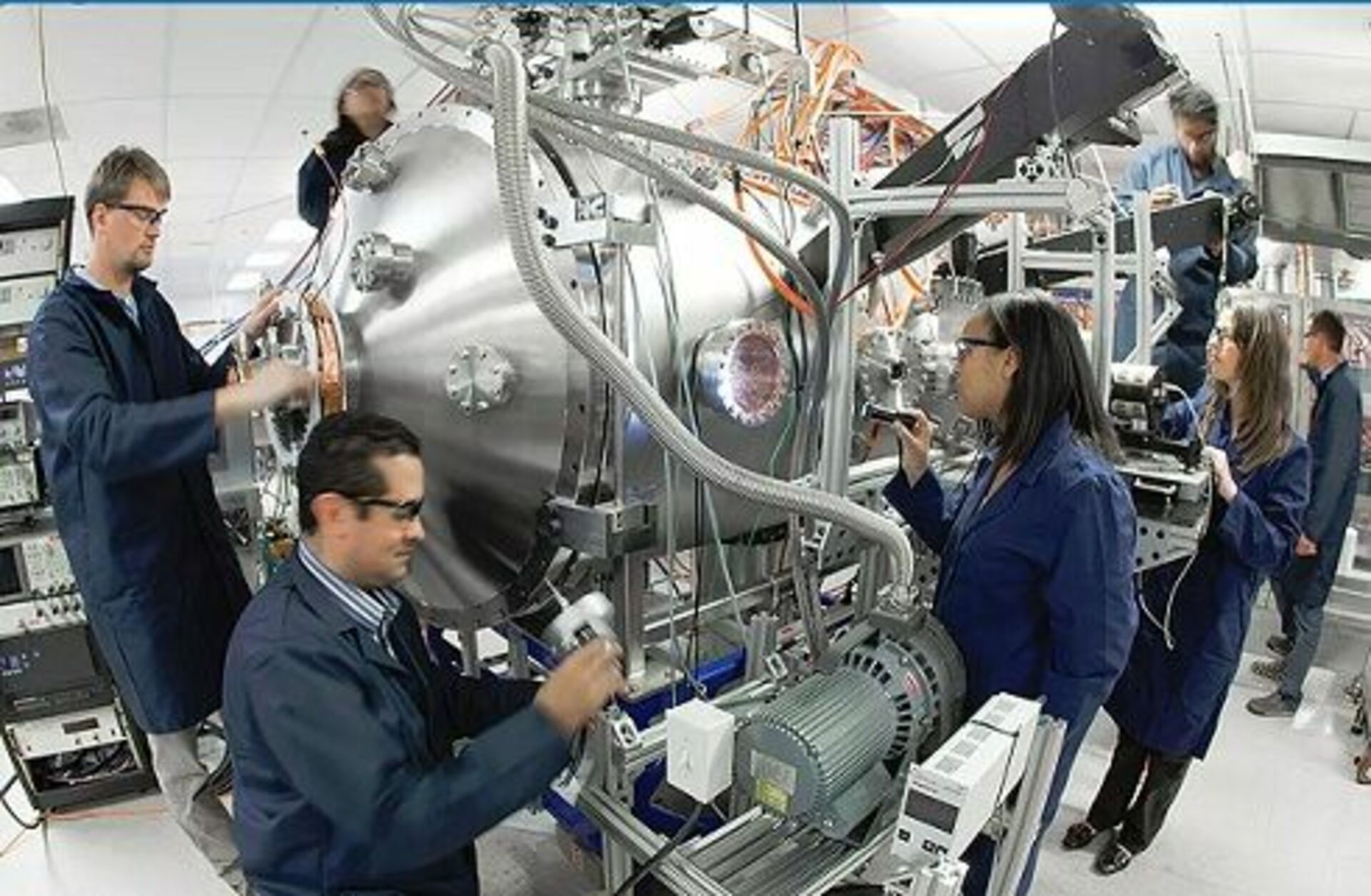 Сколько работают ученые. Термоядерный реактор Lockheed Martin. Космические технологии.