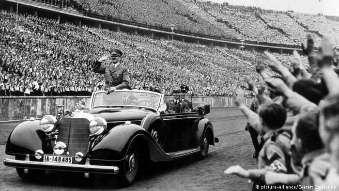 В США на аукционе продадут парадный Mercedes Гитлера
