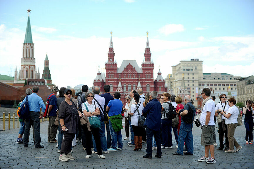 В МИД РФ предложили упростить выдачу туристических виз
