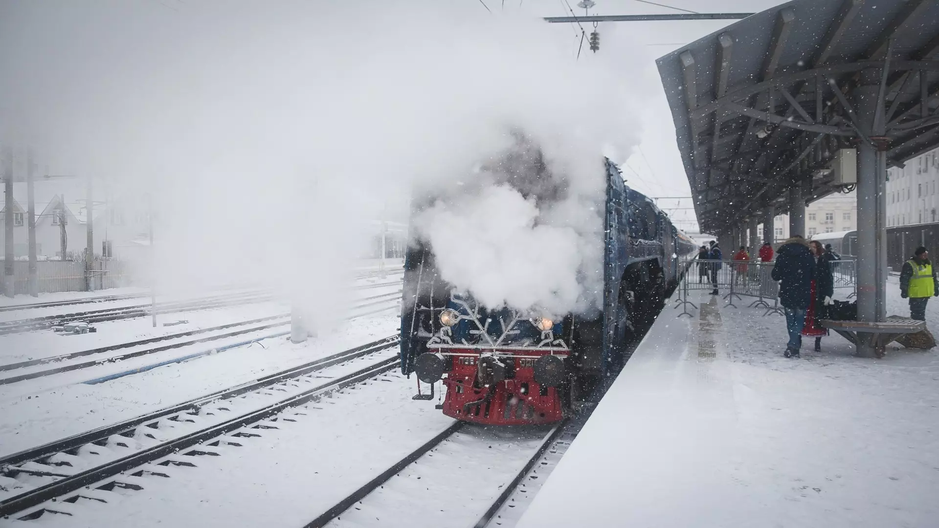 По всей России с начала года из-за морозов застревают поезда