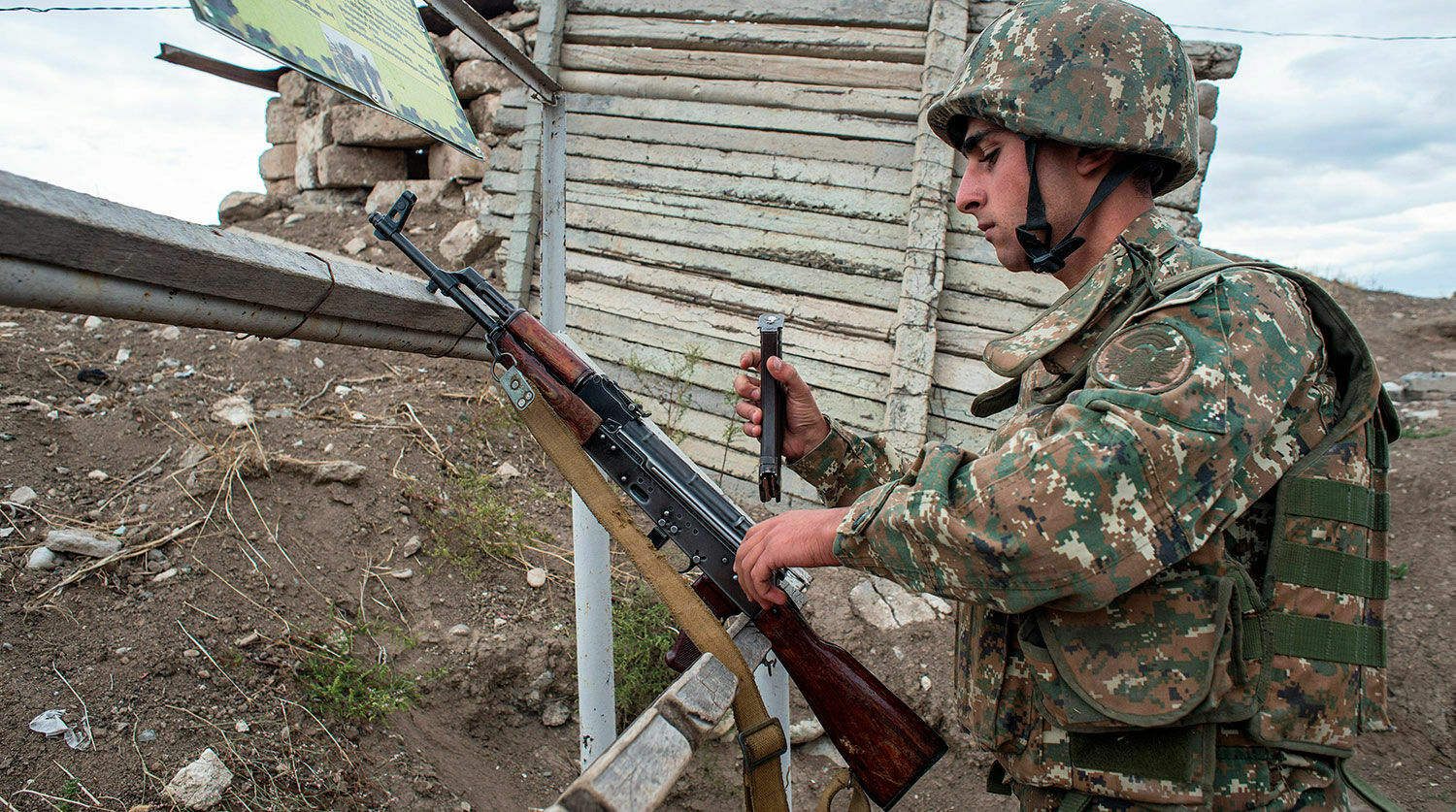 В боях за Нагорный Карабах погибли почти три тысячи военных