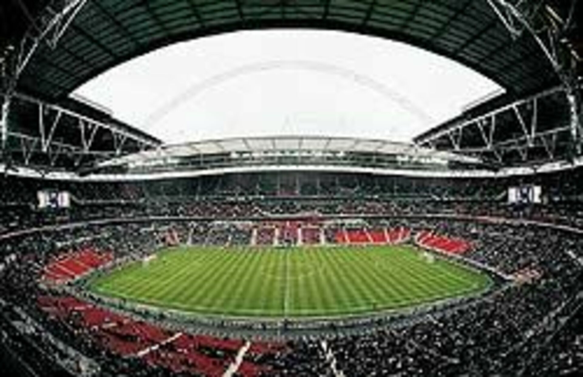 Стадион 5 букв. Стадион Уэмбли в Лондоне. Wembley Stadium чей стадион. Стадион Уэмбли 2023. Лига чемпионов на стадионе Уэмбли.