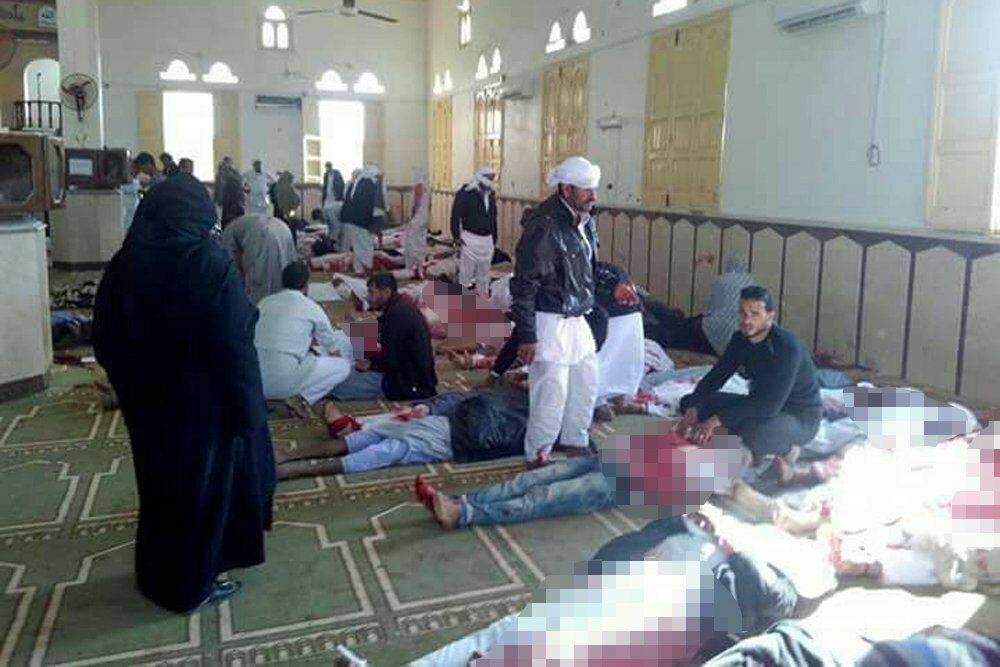 Кошмар в Египте: теракт в синайской мечети унес жизни более 200 человек
