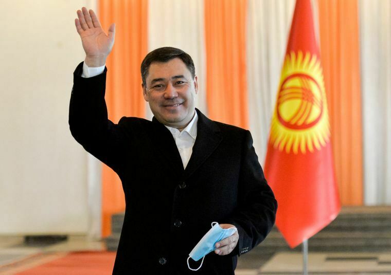 Референдум о форме правления в Киргизии признан состоявшимся