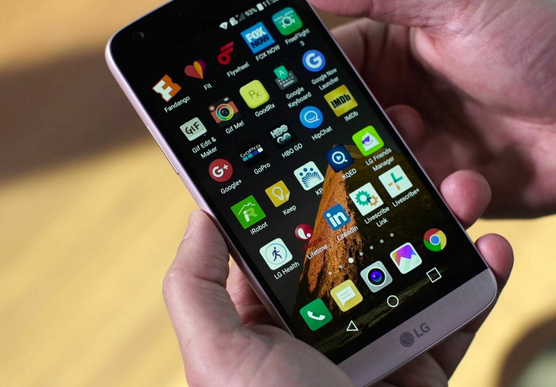 Версия для android телефон. LG 5. LG g5. Android смартфон. Порошие телефоны андроид.