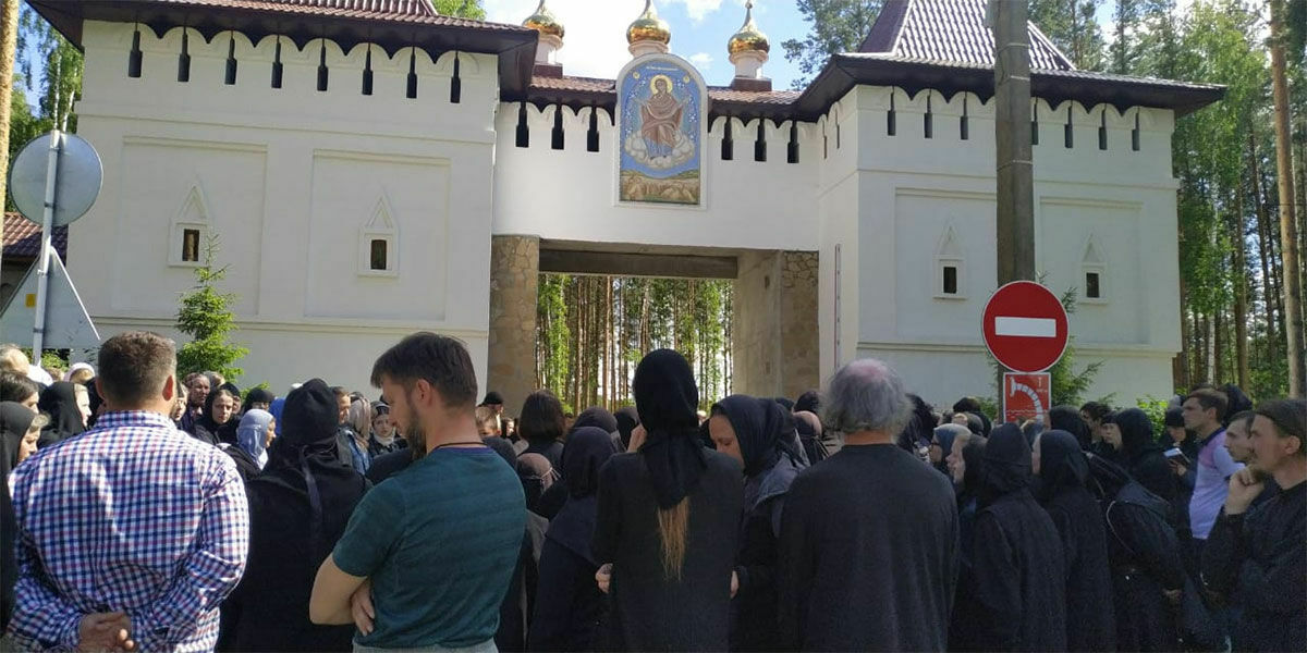 Настоятельница покинула уральский монастырь, захваченный схиигуменом Сергием