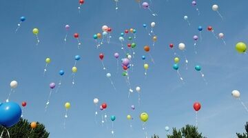 В Петербурге предложили запретить запуск воздушных шаров