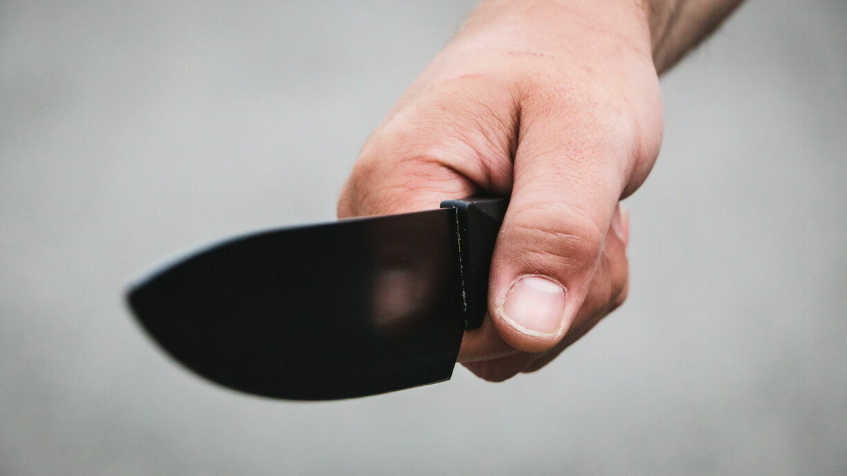В Забайкалье задержали пенсионерку за нападение с ножом на терапевта
