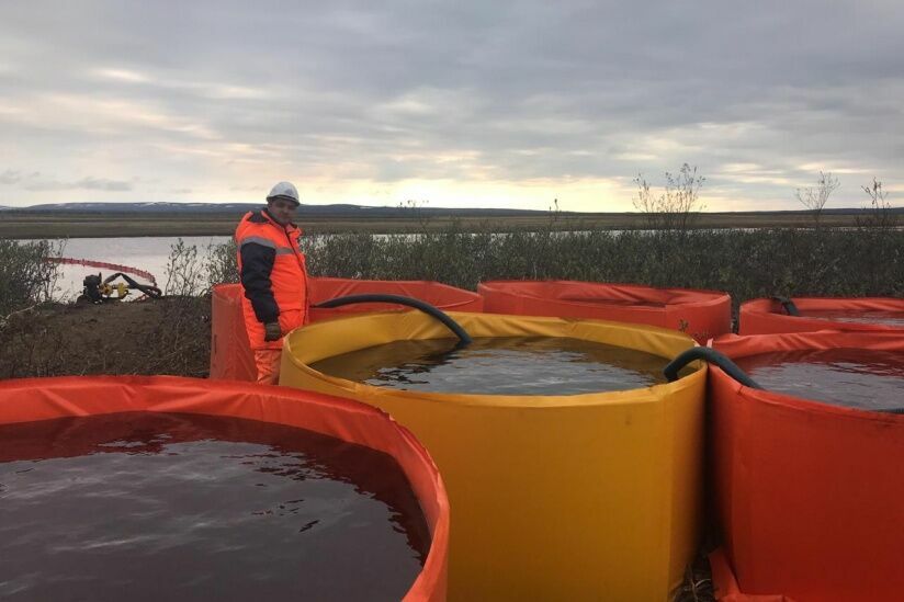 В реки под Норильском попало 20000 кубометров нефтепродуктов
