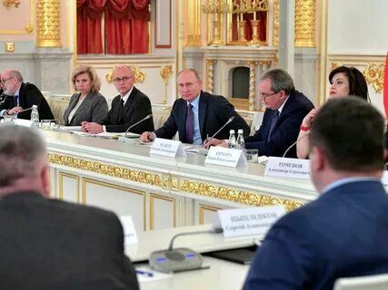 Стаканчики бросать нельзя! Путин встретился с обновленным Советом по правам человека