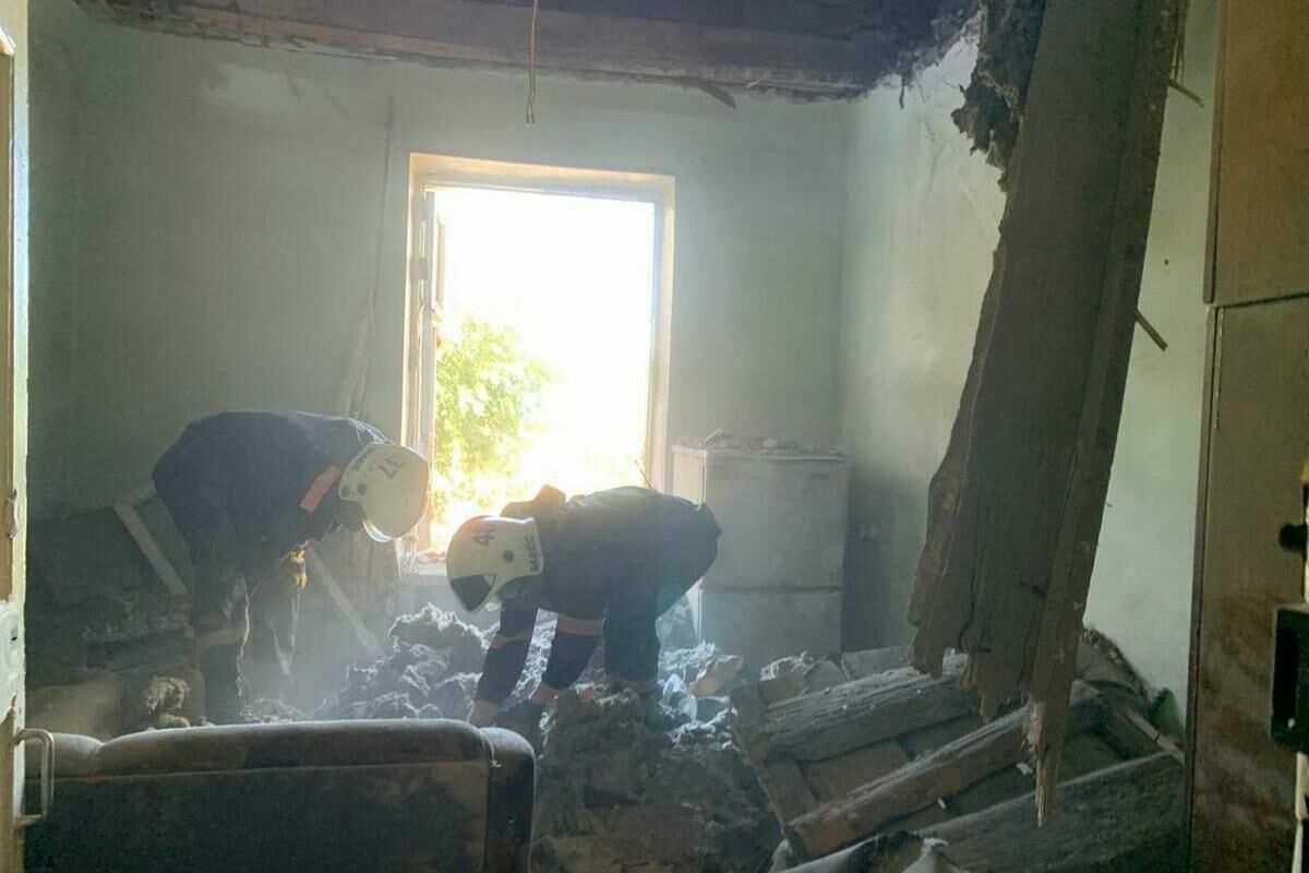 Один человек погиб в результате обрушения перекрытий в доме Новосибирска