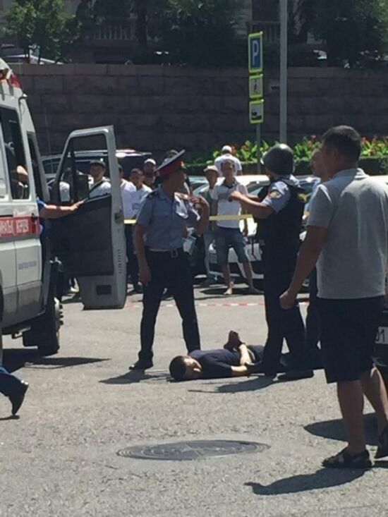 Антитеррористическая операция в Алма-Ате: число погибших достигло семи
