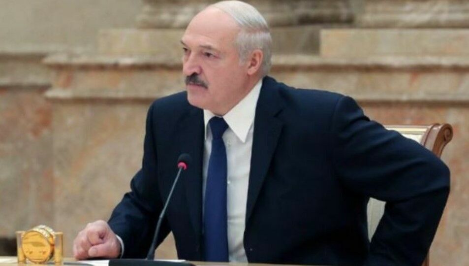 Лукашенко посоветовал России разобраться со своими СМИ