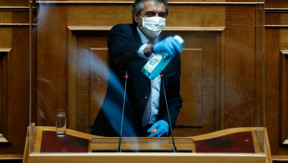 Дезинфекция греческого парламента