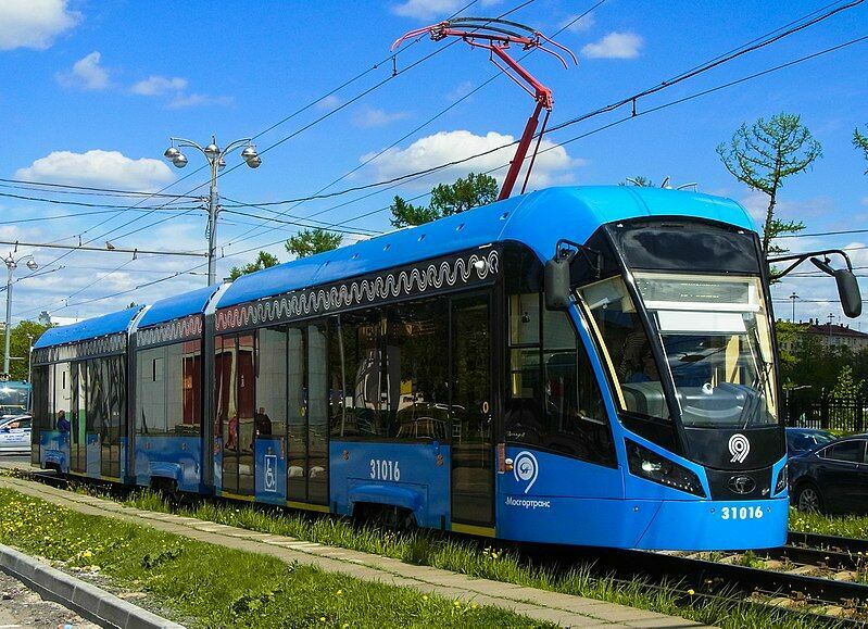 Москва закупила новые, но бессмысленные трамваи