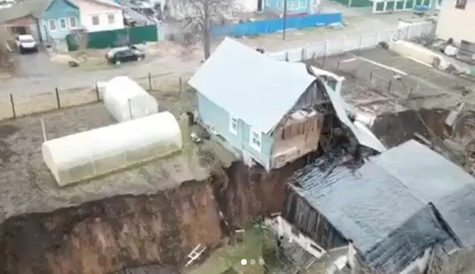 «Караул в Караулово»: в Нижегородской области два дома разорвало пополам