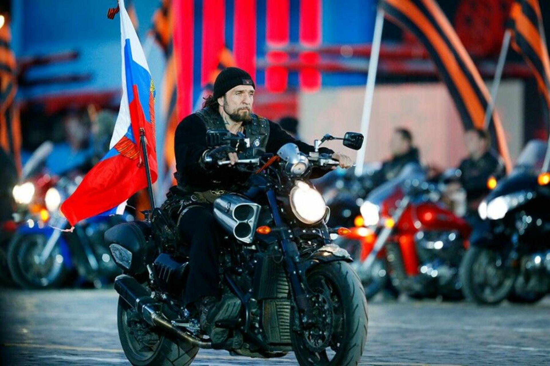 Мотоцикл россия ру. Мотоклуб ночные волки.