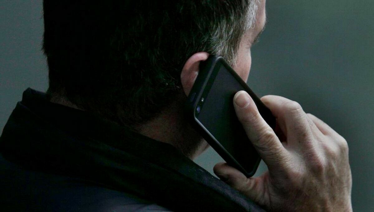 В ногу со временем: телефонные мошенники стращают россиян Украиной от имени ФСБ
