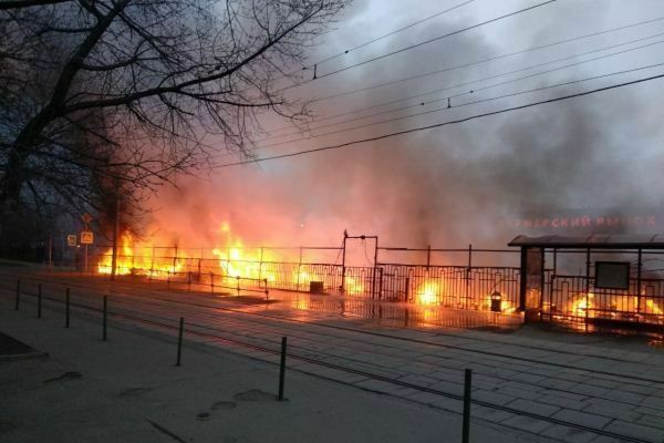 Пожар на Коптевском рынке потушили за шесть минут