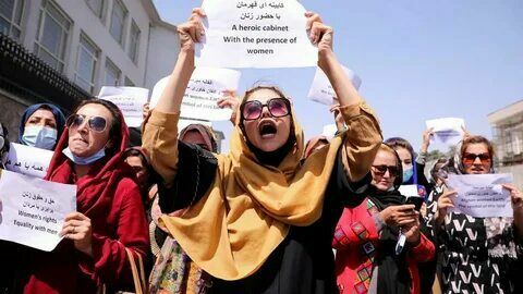 Талибы открыли стрельбу и применили слезоточивый газ для разгона женской демонстрации