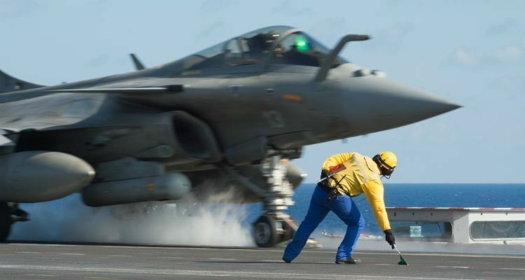 Французская палубная авиация нанесла удары по ИГ в Ираке