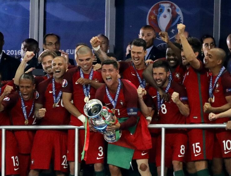 Португальцы стали десятой сборной, выигравшей чемпионат Европы