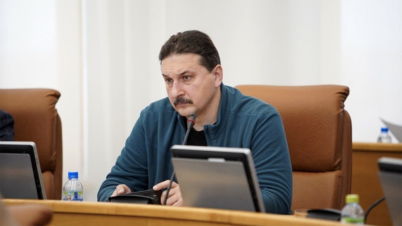 Красноярского депутата оштрафовали за слова «оставленный Херсон»