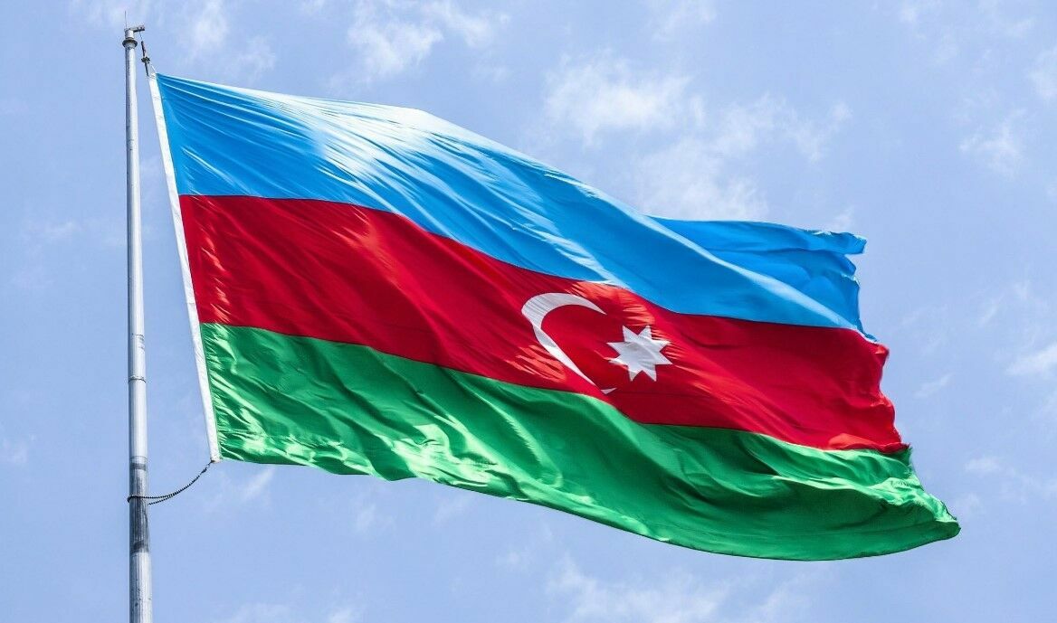 В США обстреляли служебный автомобиль посольства Азербайджана